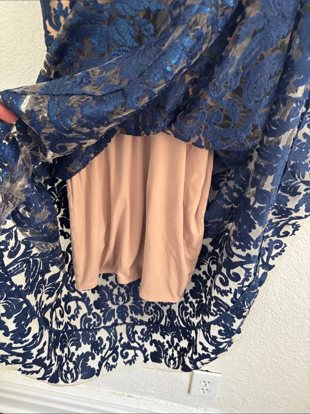 Dress The Population Navy Nude Blair Sequins Cocktail Midi Dress Size Small - Picture 7 of 11